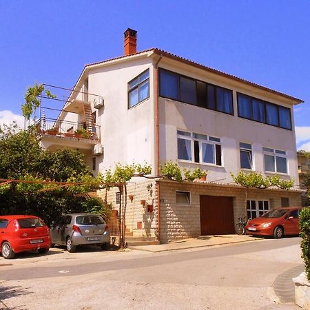 Apartments Bozica Krk Town Luaran gambar