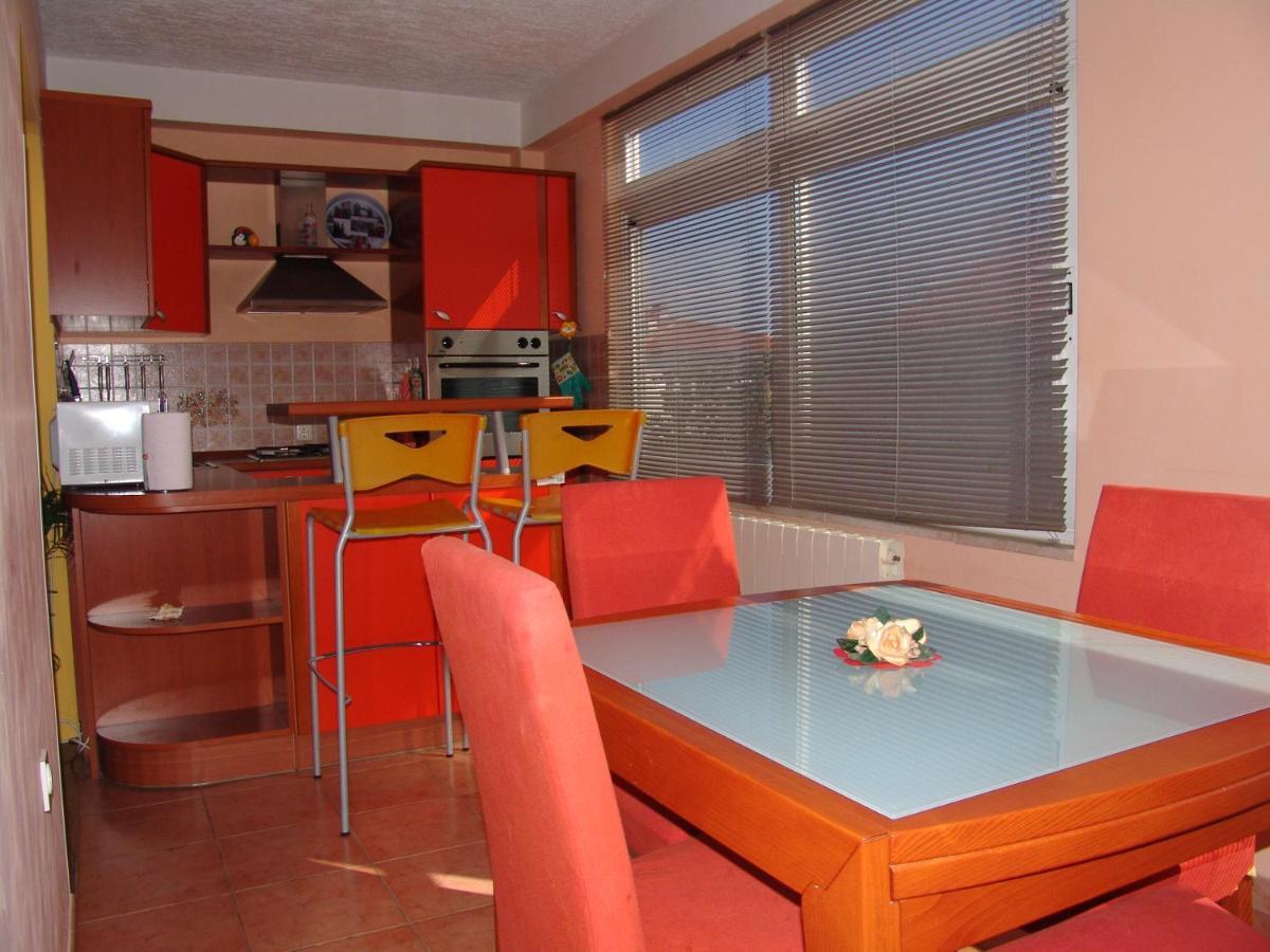 Apartments Bozica Krk Town Luaran gambar