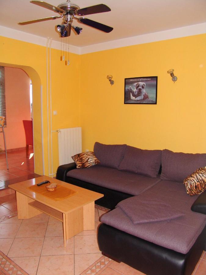 Apartments Bozica Krk Town Luaran gambar