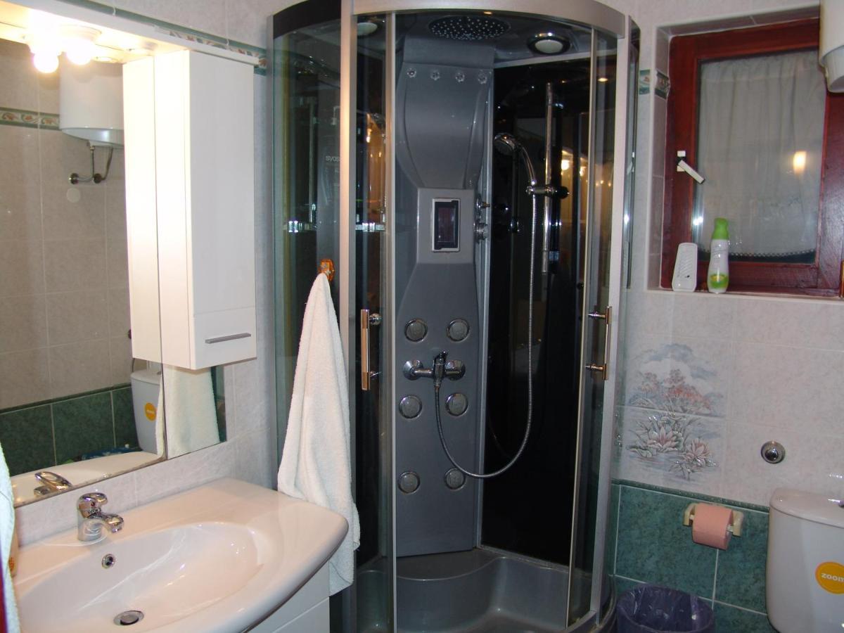 Apartments Bozica Krk Town Luaran gambar