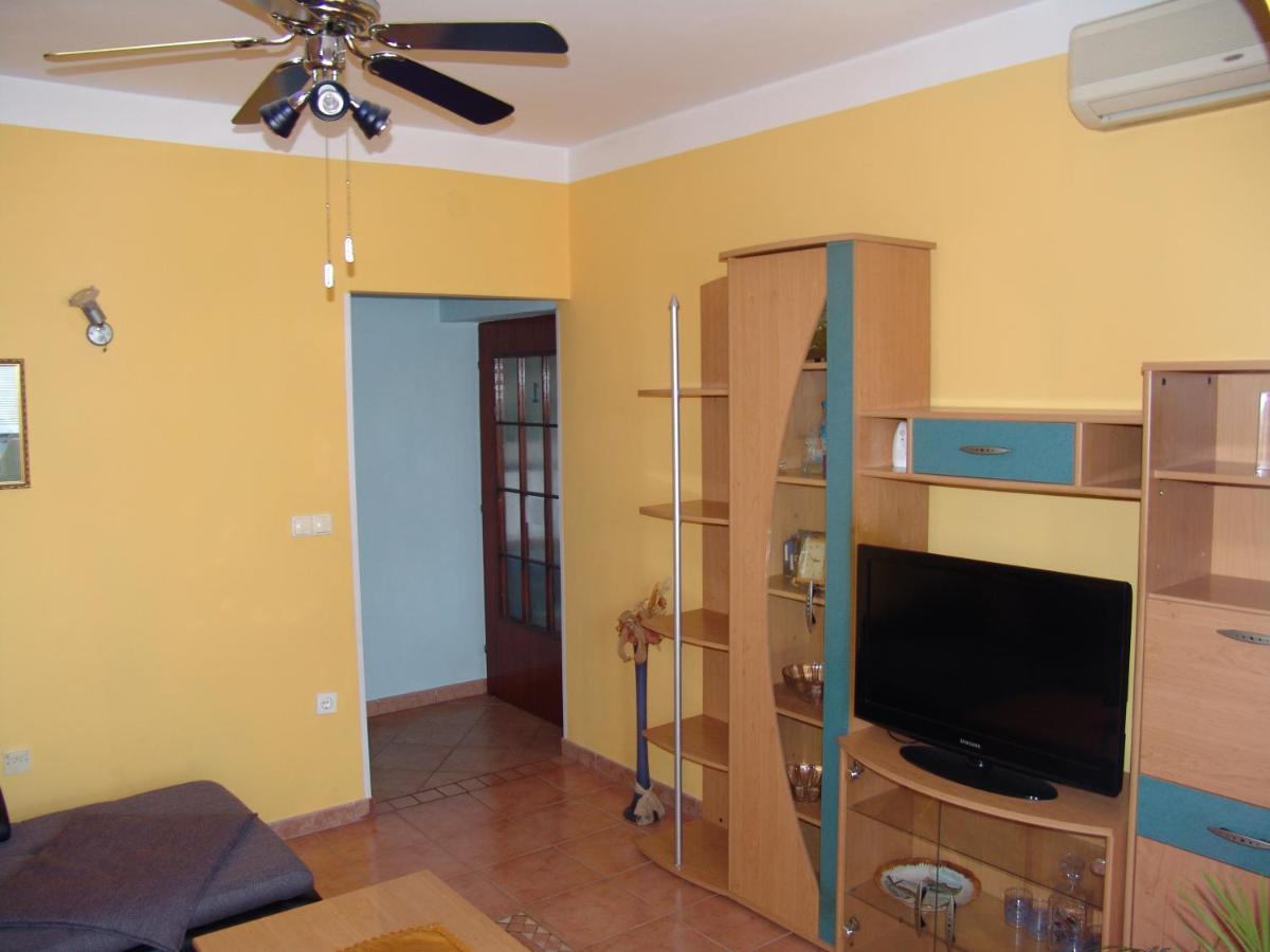 Apartments Bozica Krk Town Luaran gambar