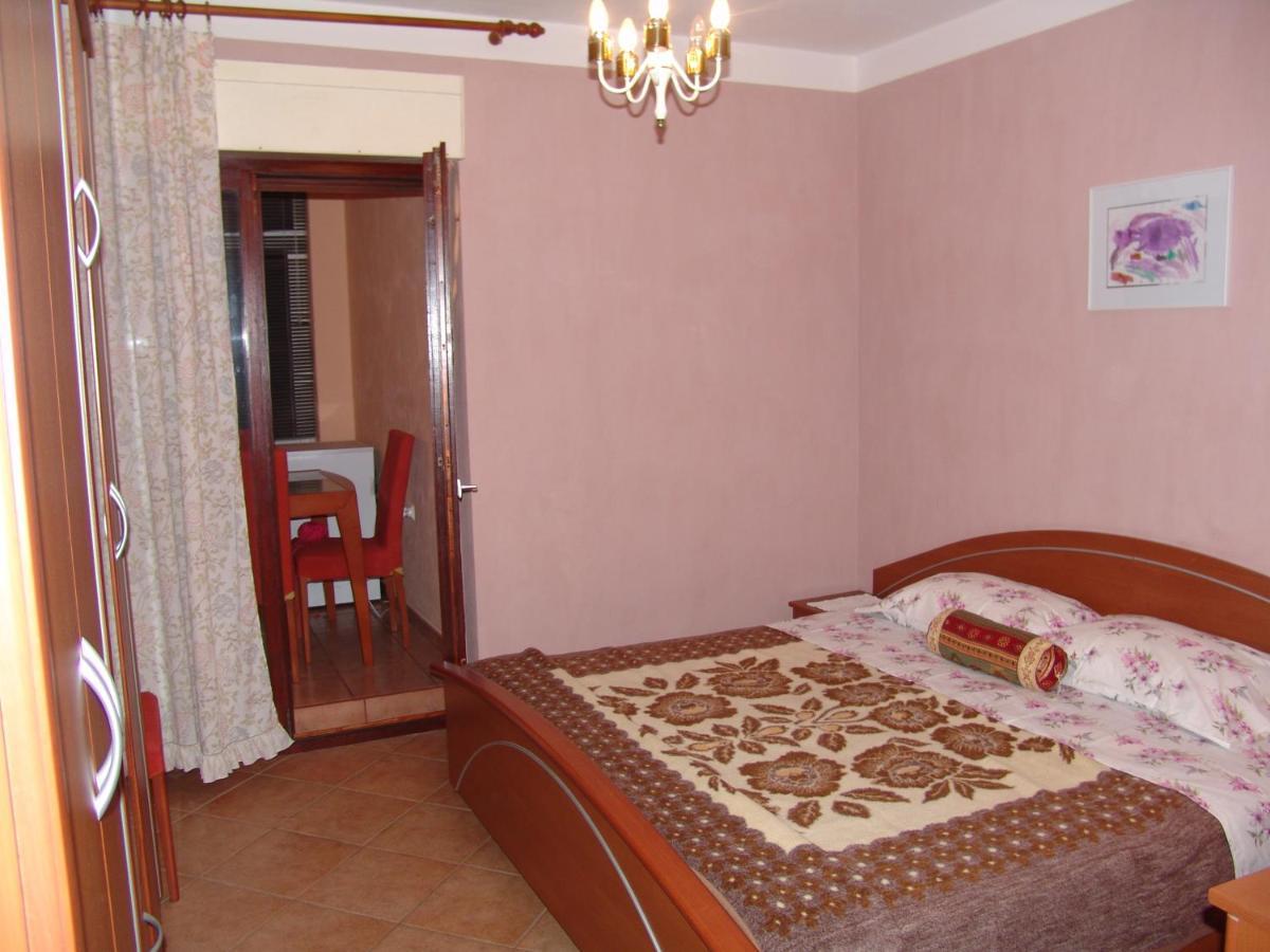 Apartments Bozica Krk Town Luaran gambar